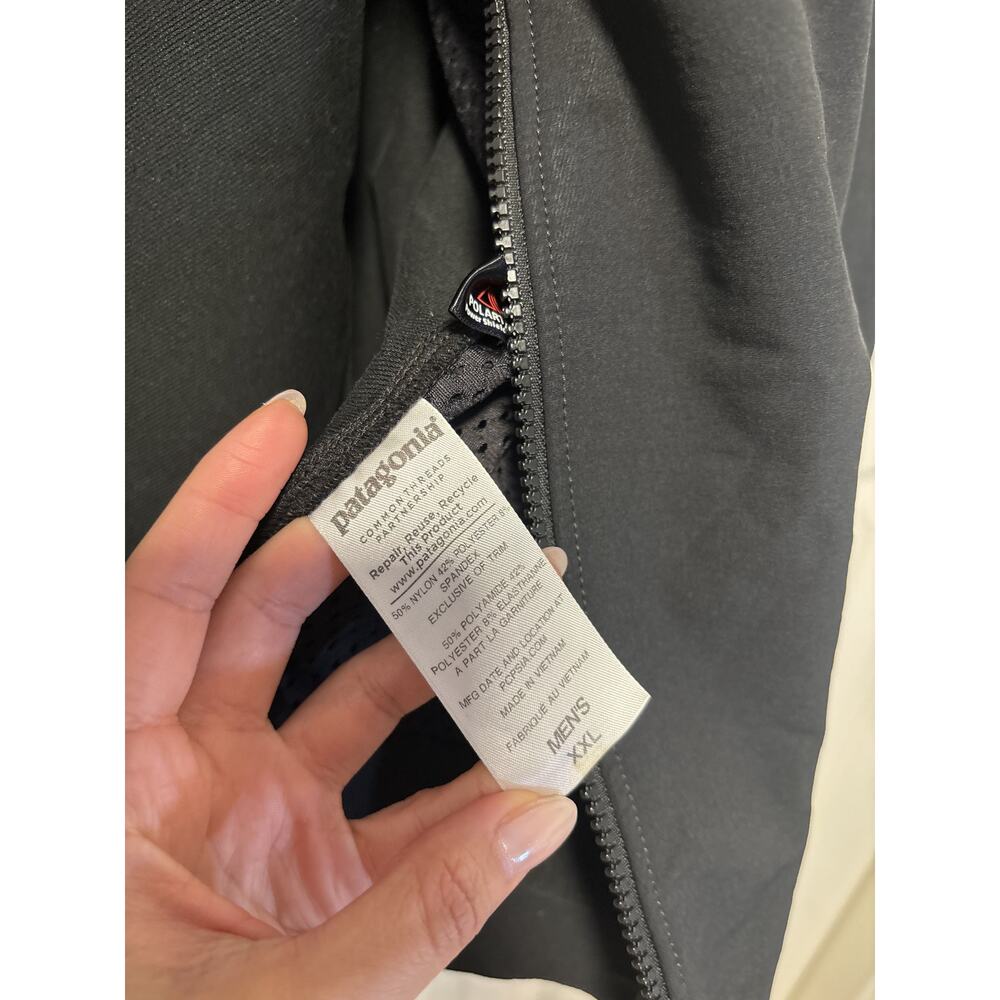Patagonia Men's XXL Black Softshell Jacket - Picture 4 of 10